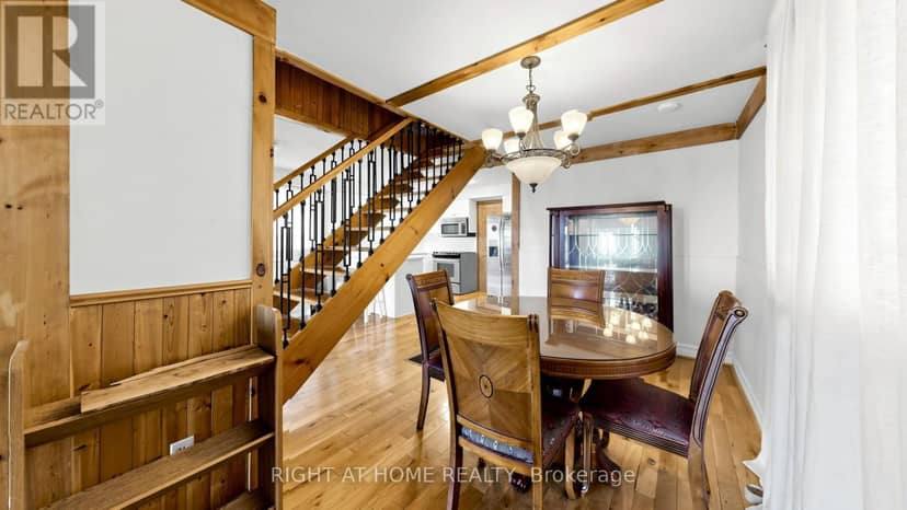 36 Shirlea Boulevard — photo 19 of 40