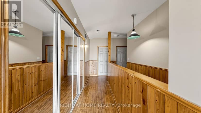 36 Shirlea Boulevard — photo 31 of 40
