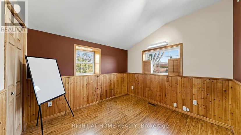 36 Shirlea Boulevard — photo 38 of 40