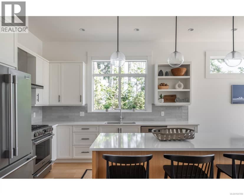 11 846 ACKERMAN Rd, French Creek, photo 5