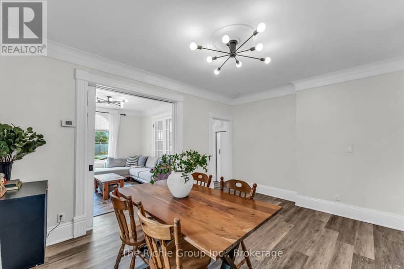 119 Brock Street — photo 8 of 28