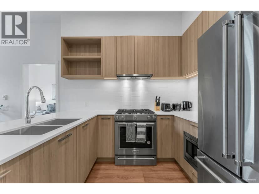 403 741 ANSKAR COURT, Coquitlam, photo 2