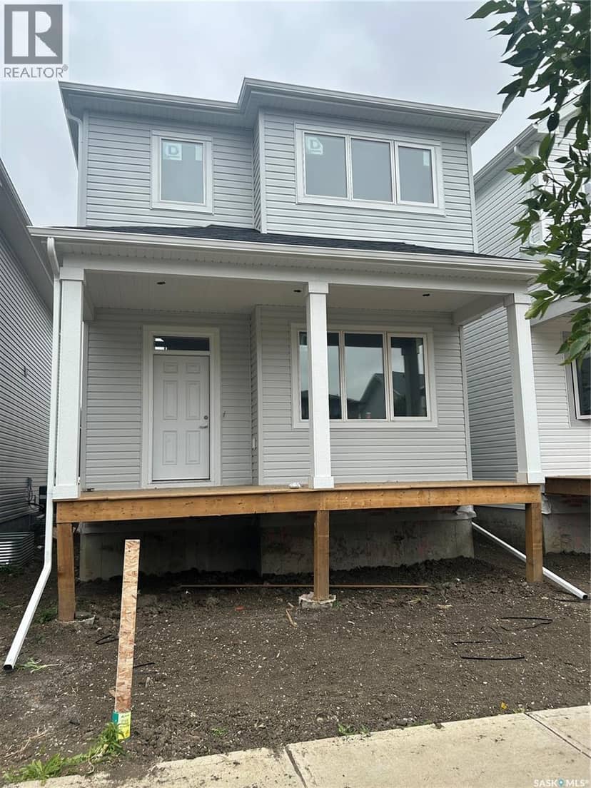 5133 Buckingham DRIVE E — photo 1 of 5