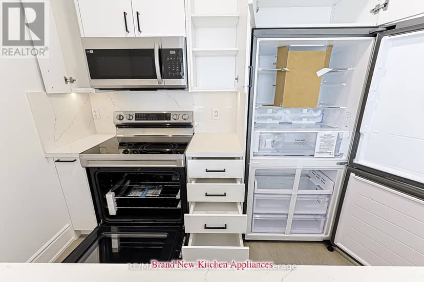 PH 18 - 25 Greenview Avenue — photo 11 of 35