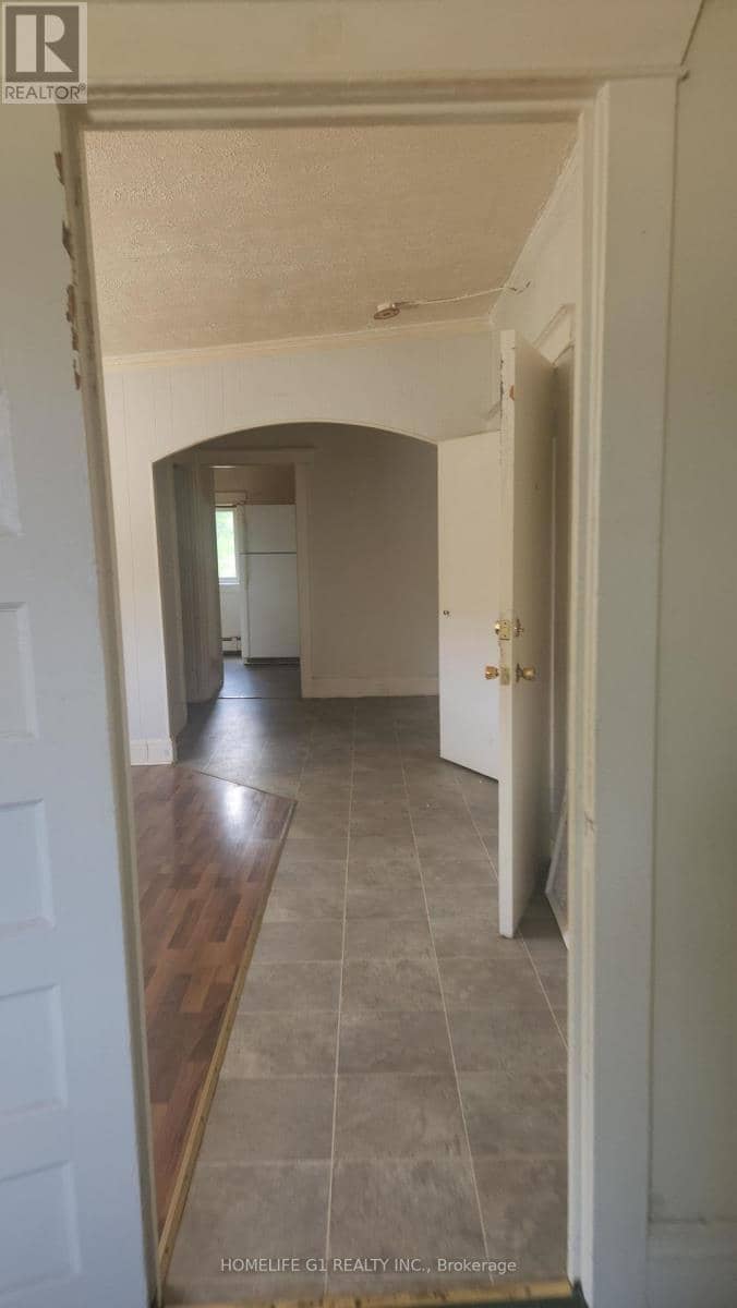 42 Riverside Drive — photo 2 of 8
