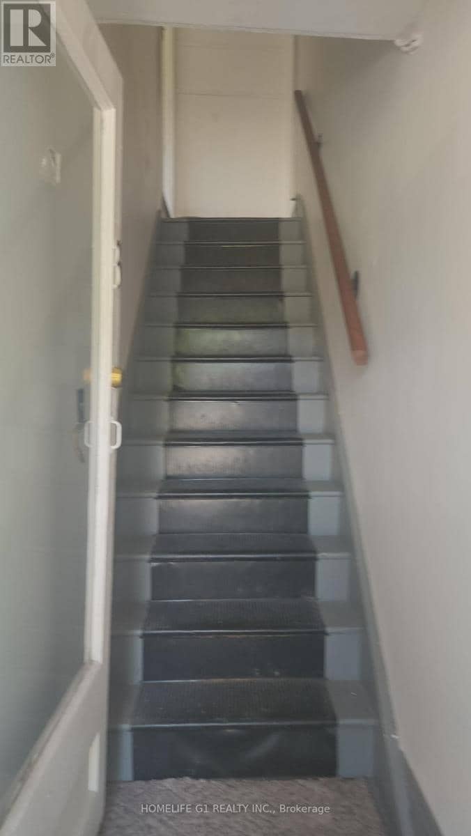 42 Riverside Drive — photo 3 of 8