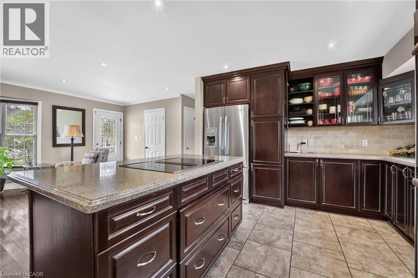 978 FERNDALE Avenue — photo 16 of 40