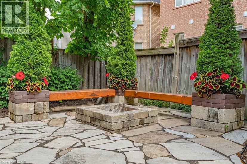 729 BOUGHTON Crescent — photo 31 of 40