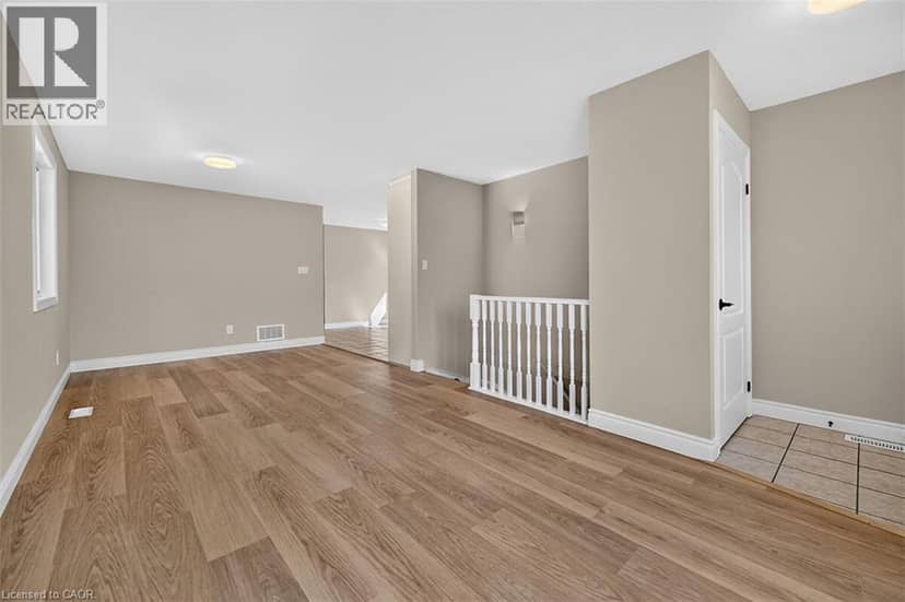 83 MARION Street, Mount Hope, photo 7