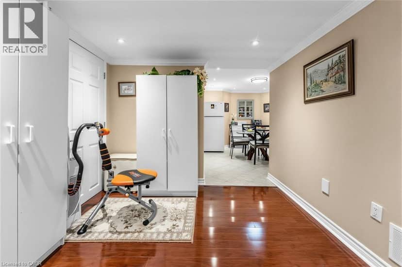 1098 HEPBURN Road — photo 32 of 40