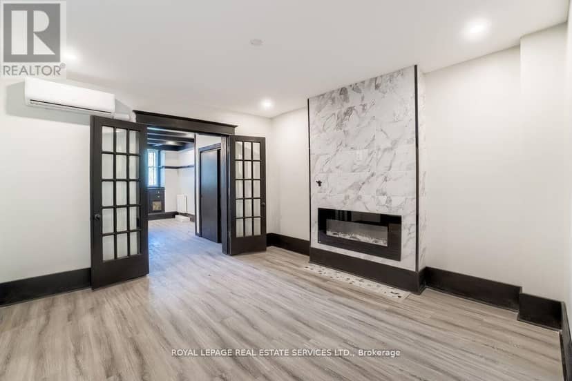 31 Tyndall Avenue — photo 4 of 40