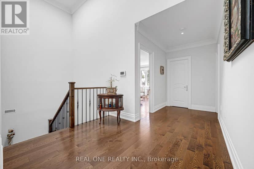 100 Ridelle Avenue — photo 22 of 40