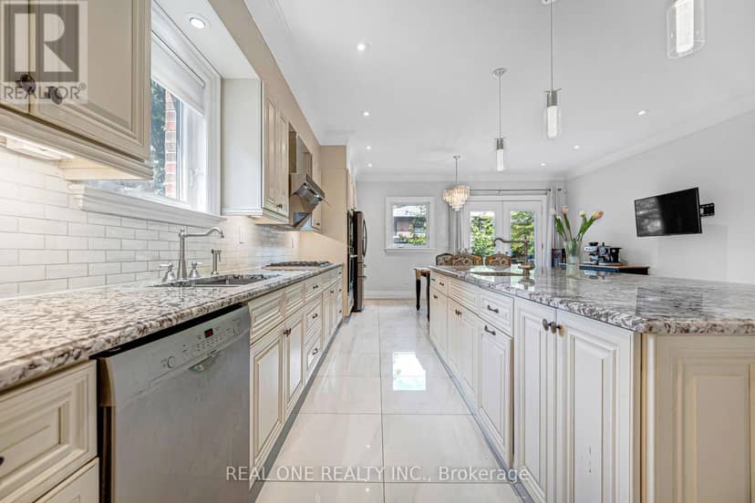 100 Ridelle Avenue — photo 19 of 40