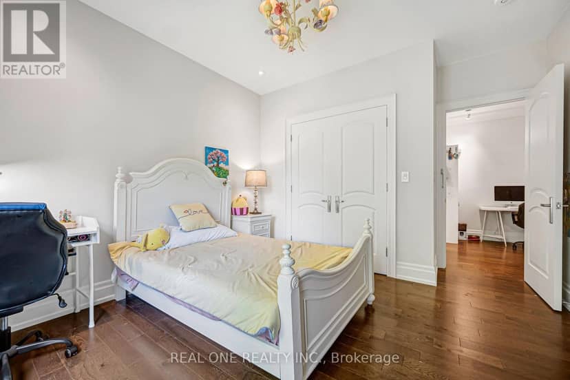 100 Ridelle Avenue — photo 34 of 40