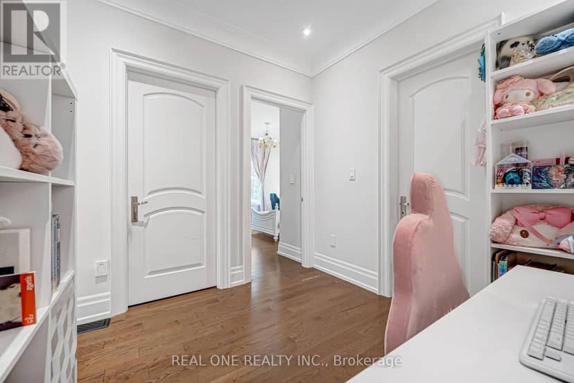 100 Ridelle Avenue — photo 37 of 40