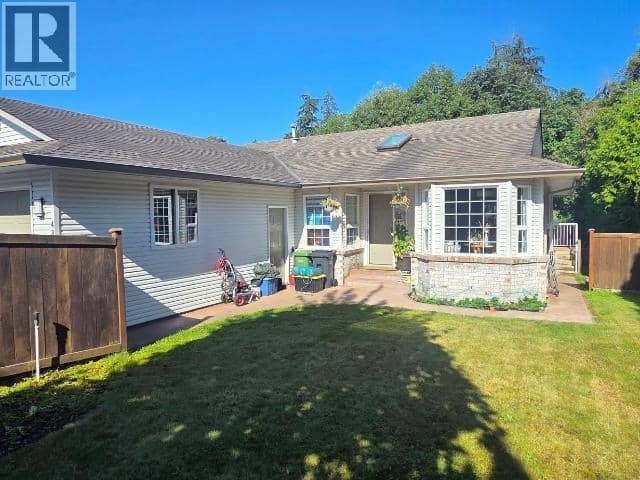 4865 HARVIE AVE, Powell River