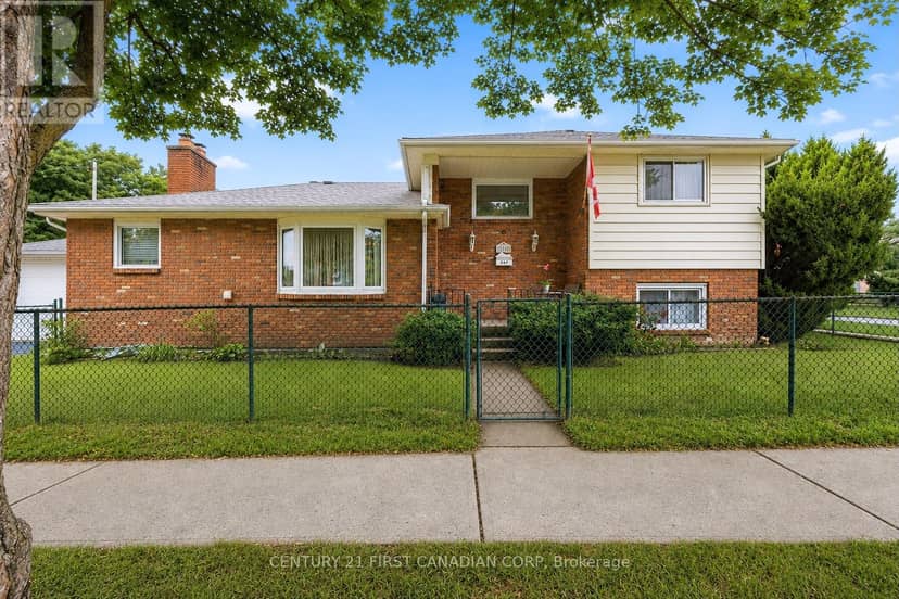 184 Durand Street — photo 1 of 32