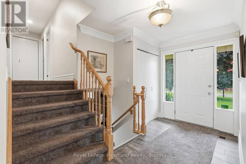 595 Inkerman Street W — photo 19 of 40