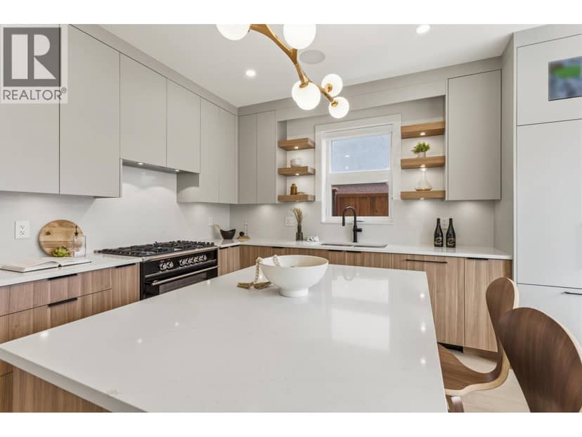 2 2258 NAPIER STREET, Vancouver, photo 8