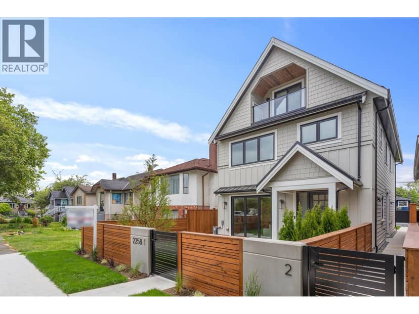 2 2258 NAPIER STREET, Vancouver, photo 2