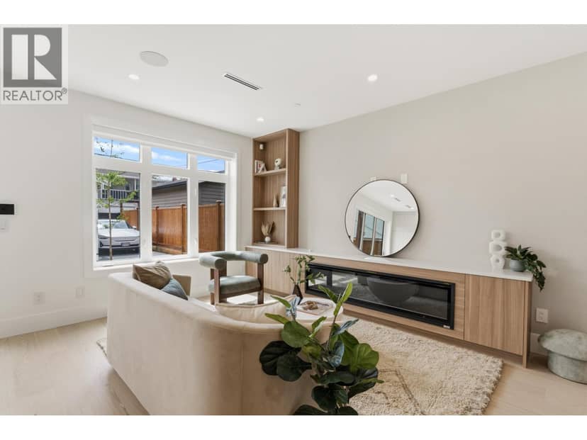 2 2258 NAPIER STREET, Vancouver, photo 4