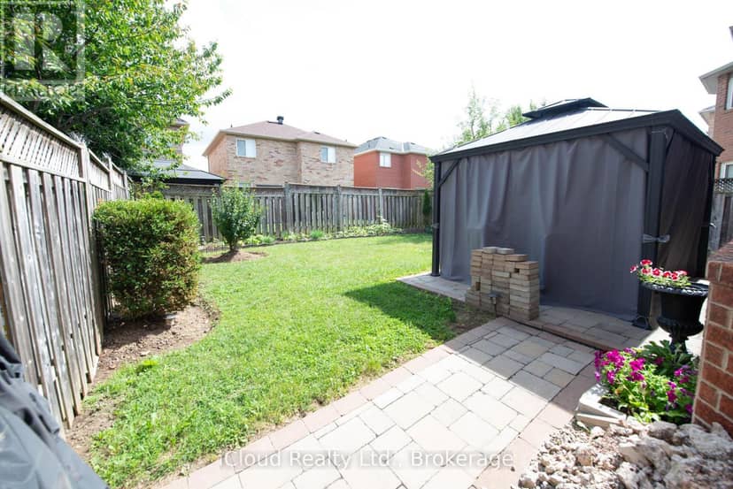 71 Tufton Crescent — photo 24 of 25