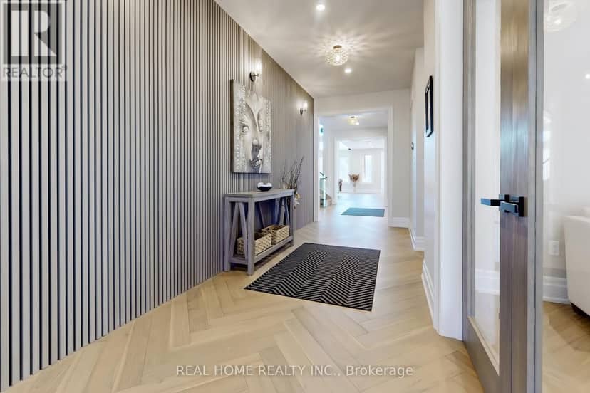 8 Knowles Crescent — photo 16 of 40