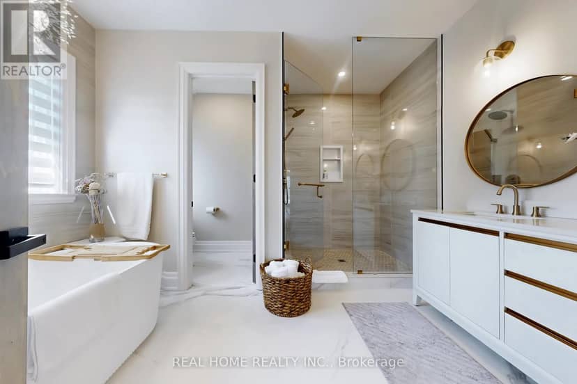 8 Knowles Crescent — photo 19 of 40