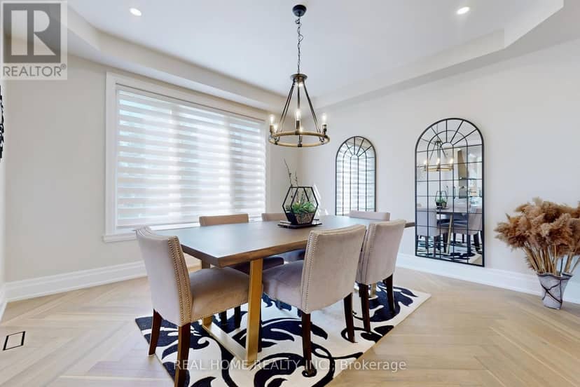 8 Knowles Crescent — photo 9 of 40