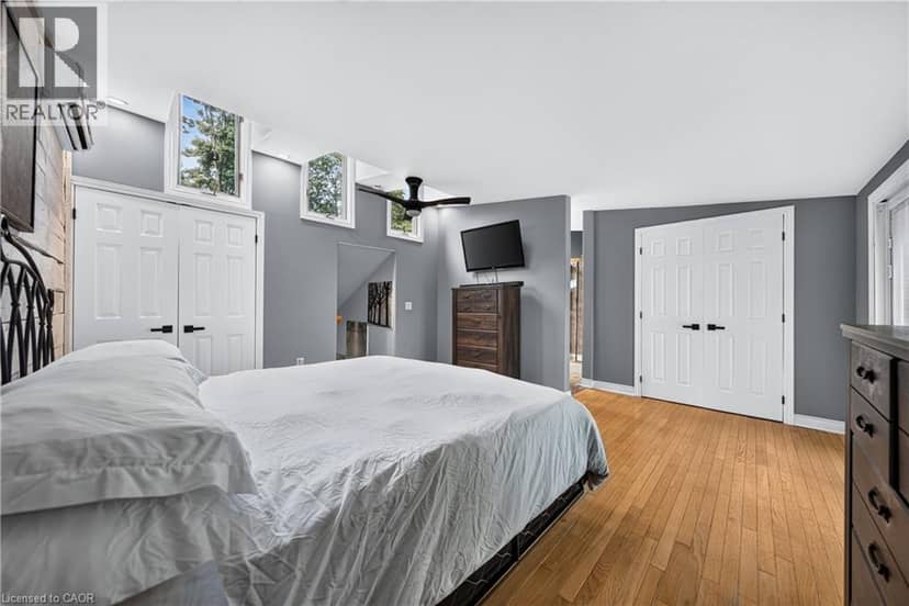 4905 MAPLEVIEW Crescent — photo 30 of 40