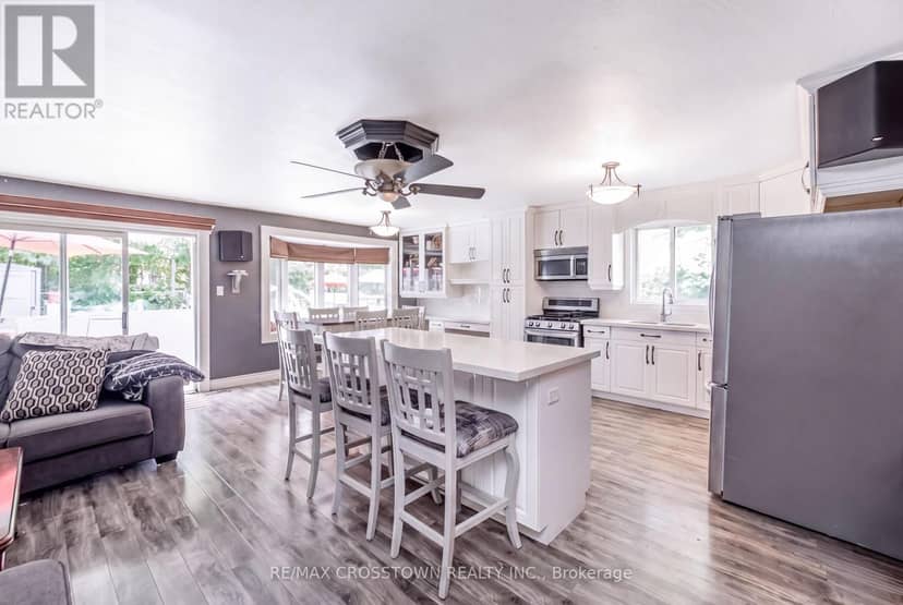 6 Ashdale Court — photo 14 of 40