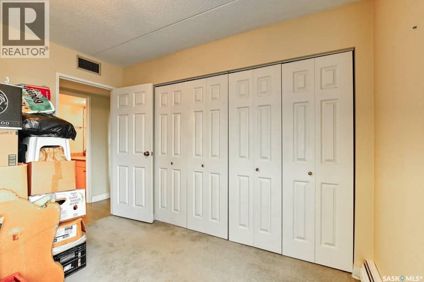 801 3520 Hillsdale STREET — photo 13 of 31