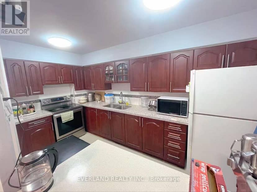 303 - 2050 Bridletowne Circle — photo 4 of 17
