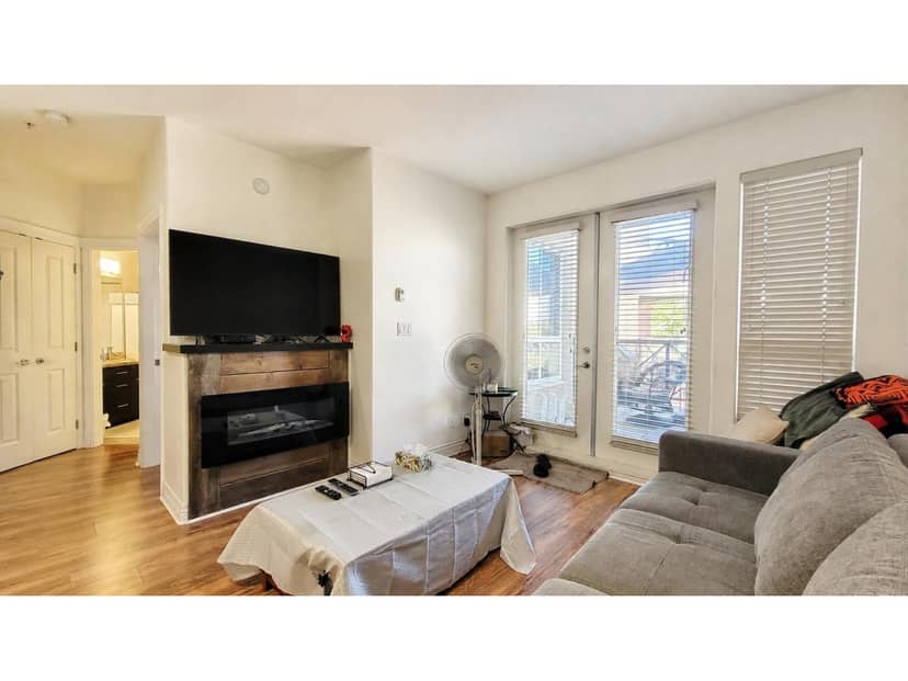 217 2970 King George Boulevard, Surrey, photo 5