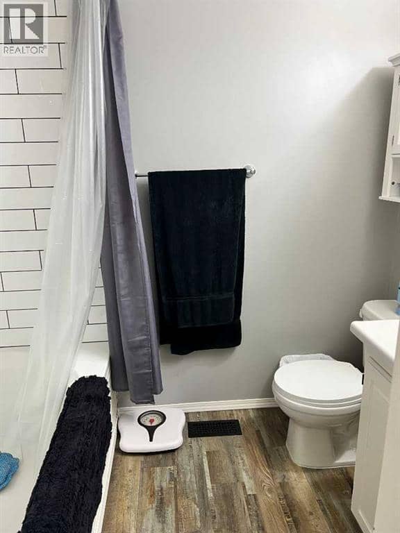 602 7 Street SE — photo 14 of 38