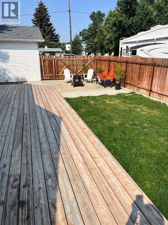 602 7 Street SE, Redcliff, photo 5