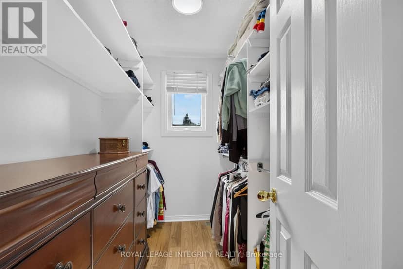 1692 Toulouse Crescent — photo 18 of 29