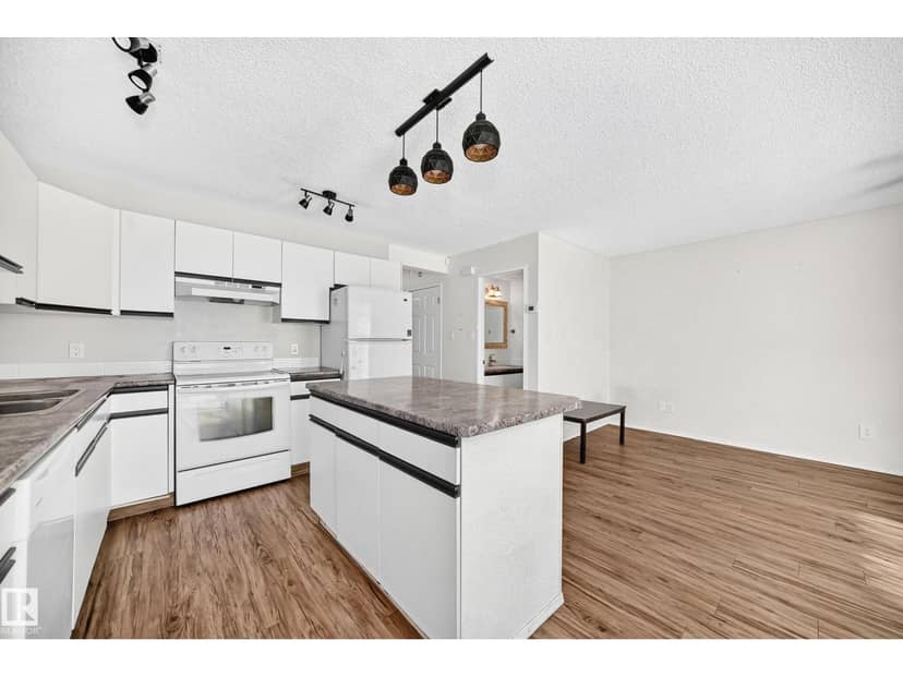 #30 300 Hooper Cr NW — photo 13 of 40