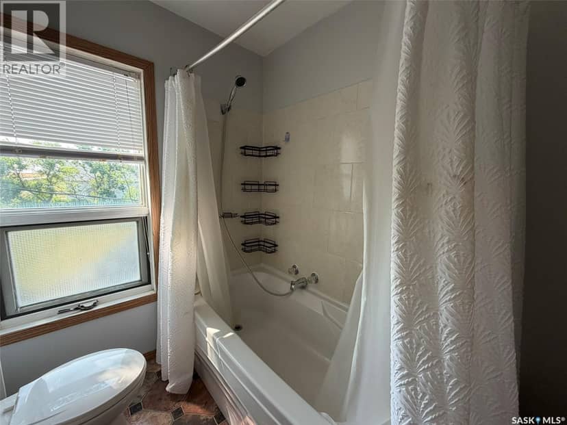 229 4th AVENUE E — photo 21 of 40