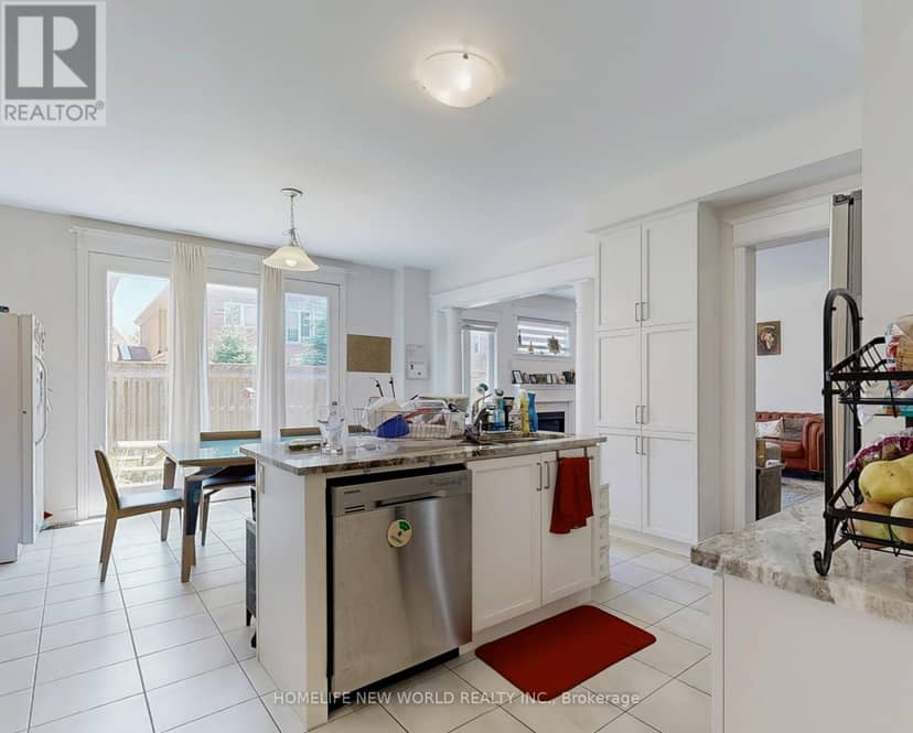 54 Thornapple Lane, Richmond Hill, photo 8