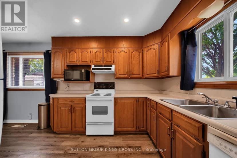 34 Hillcrest Avenue — photo 15 of 40