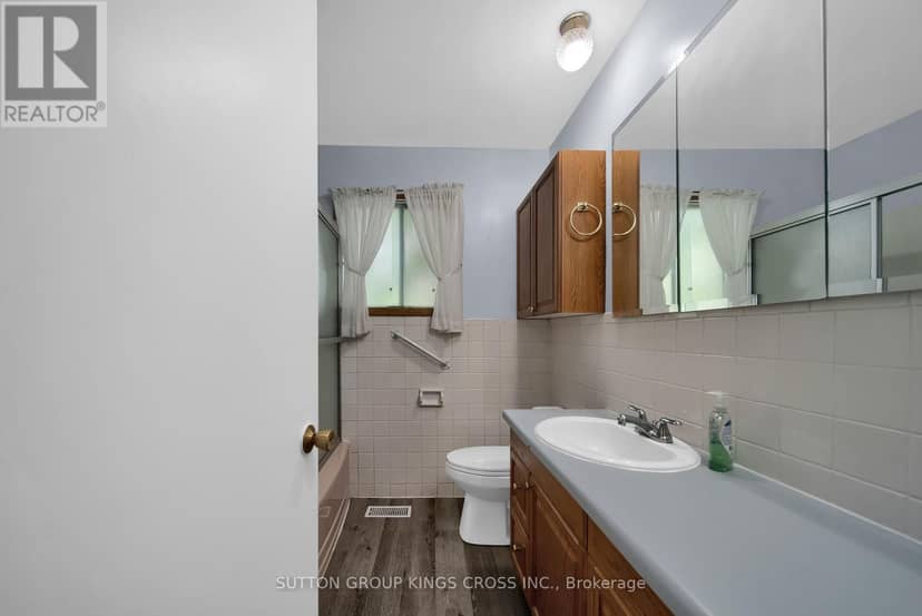 34 Hillcrest Avenue — photo 21 of 40