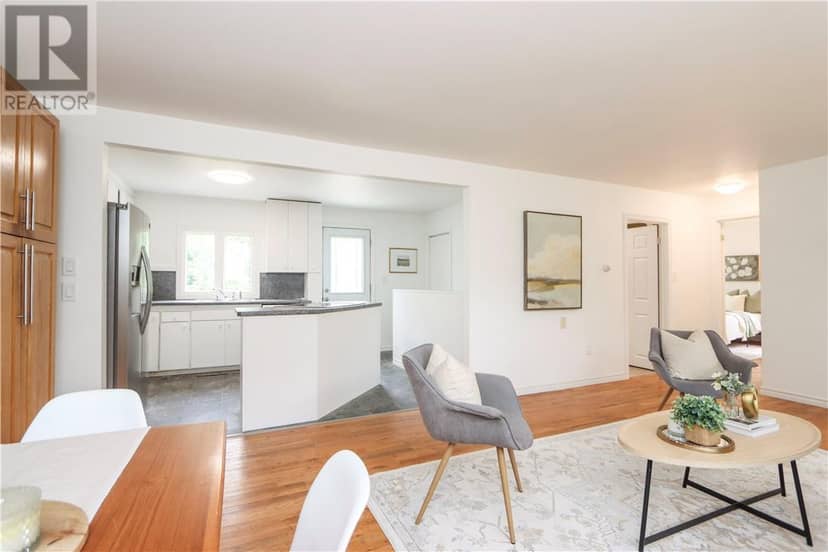 38 Gill Avenue — photo 12 of 40
