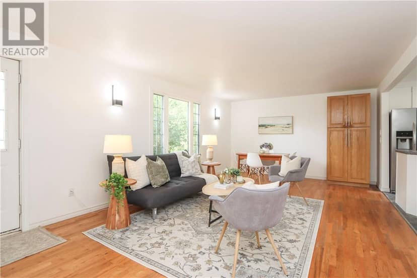 38 Gill Avenue, Onaping, photo 8