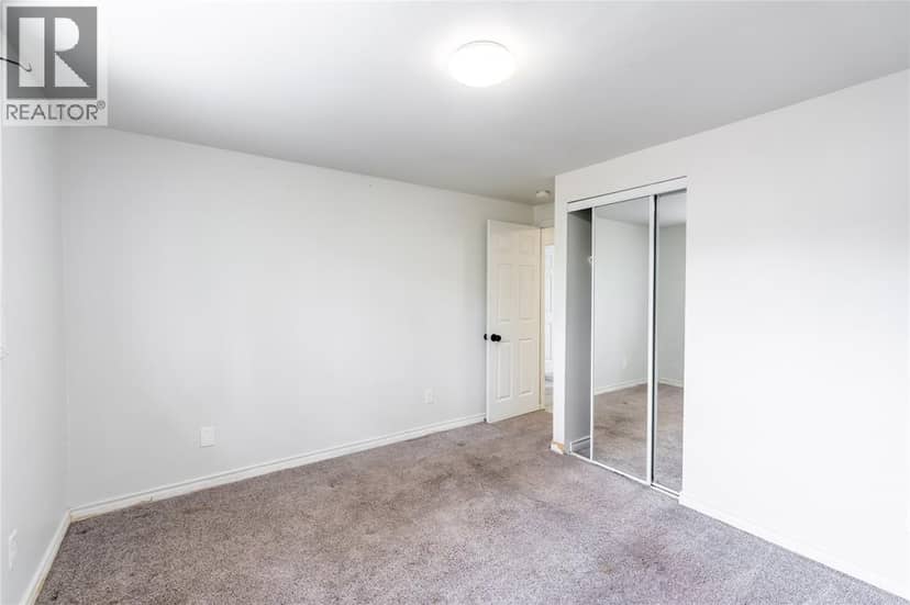 441 Cardiff Place — photo 15 of 34