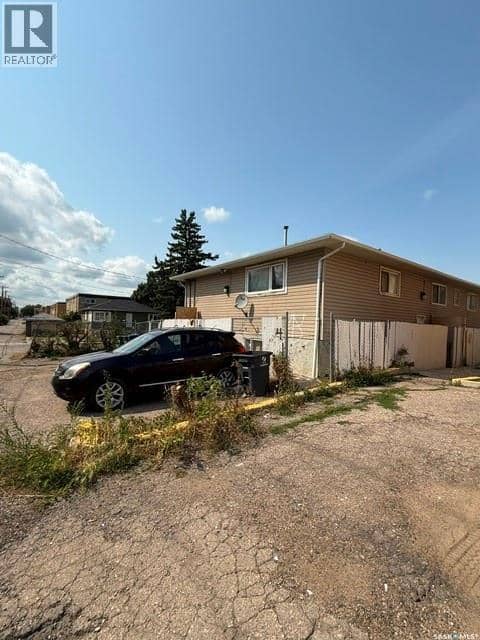 1627 22nd STREET W, Saskatoon, photo 3