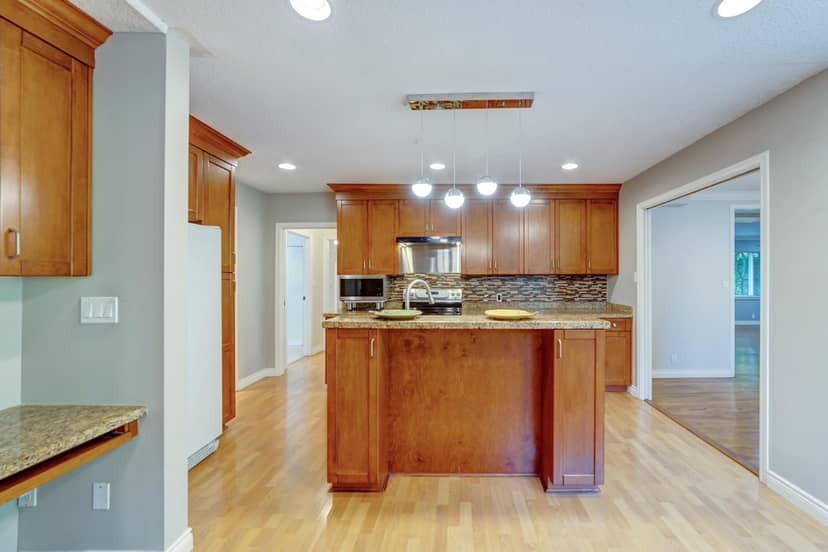 8566 109B STREET, Delta, photo 2