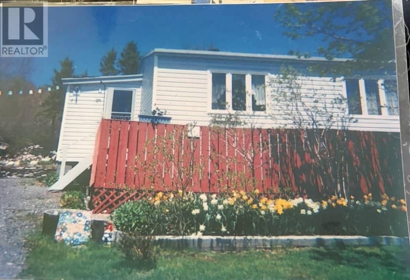 1202 Western Bay Line — photo 4 of 14