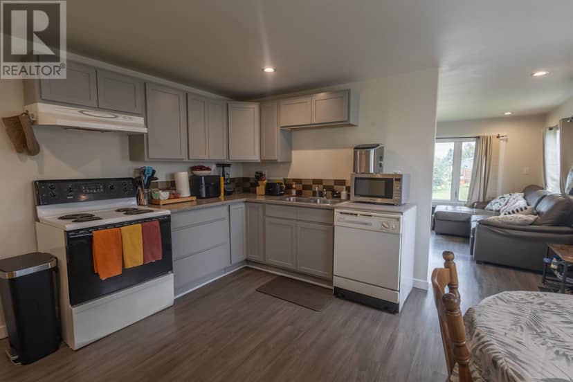 11 CARTIER Avenue, Cornwall, photo 8