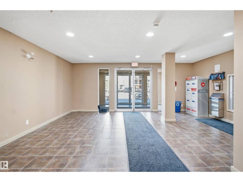 #212 12035 22 AV SW, Edmonton, photo 2
